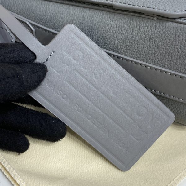 Louis Vuitton AEROGRAM Messenger Bag - Gray - Image 3